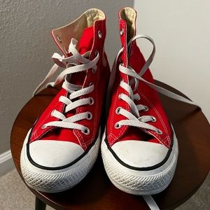 Red Converse, unisex, women size 7.5
